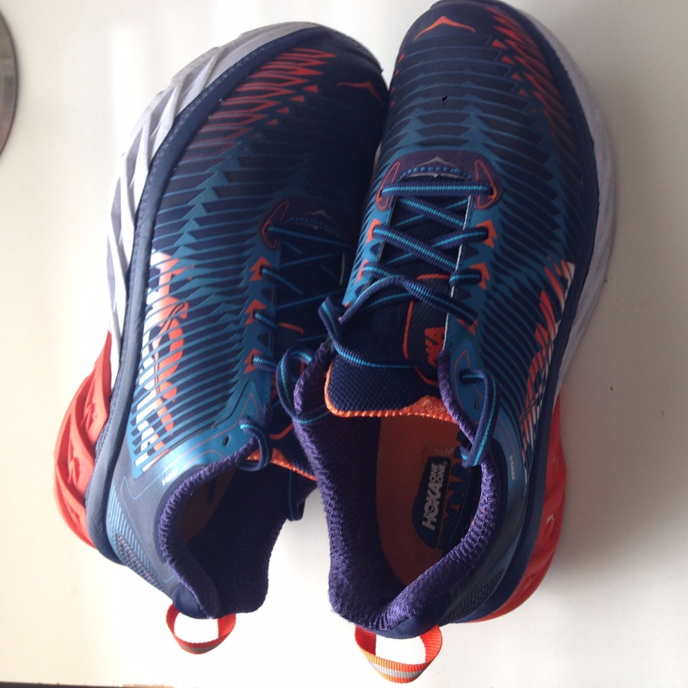 HOKA  ARAHI women running shoes size 9.5